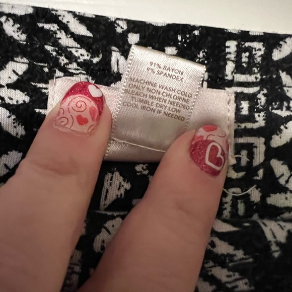 Ann Taylor LOFT skirt size L large - stretchy and flowy material - Picture 3 of 7